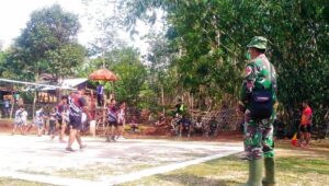 Tim Kesehatan Selalu Dampingi Anggota Satgas TMMD yang Sedang Kegiatan