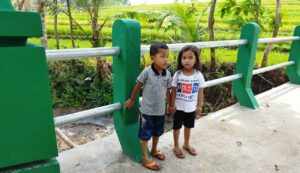 Jembatan Baru Jadi Destinasi Baru Bagi Anak anak TMMD 109 Karanganyar