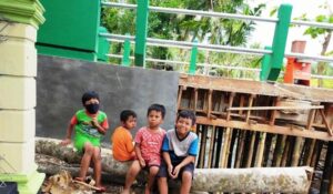 Pasca Penutupan TMMD, Anak-anak Desa Jatiwarno Rindu Bermain Bersama TNI