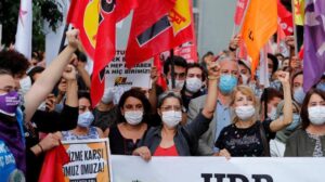 Turki Perintahkan Penahanan 17 Orang Sambil Menunggu Persidangan Protes Kobane 2014