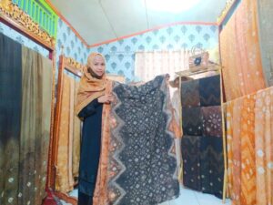 Pengrajin Kain Jumputan di Palembang yang Tetap Kreatif di Tengah Pandemi