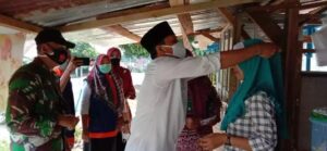 Peringati Hari Kesehatan Nasional Puskesmas Selawi Bagikan Masker