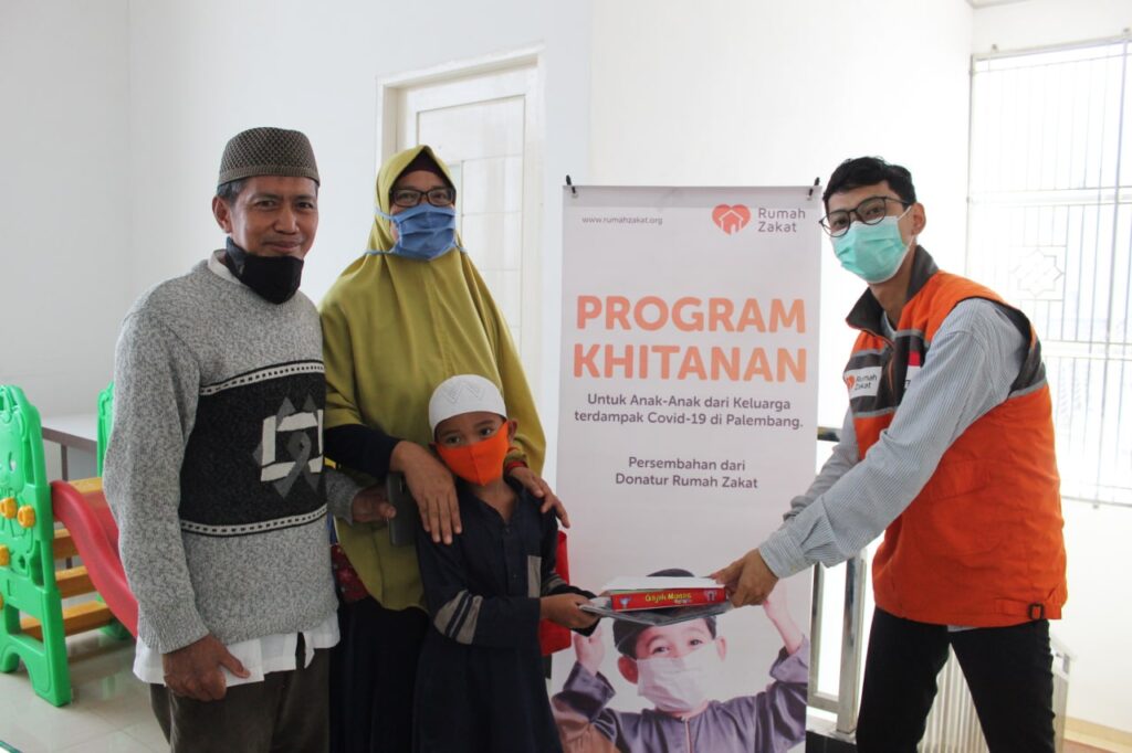 Rumah Zakat Laksanakan Khitan Gratis dengan menerapkan Protokol Kesehatan