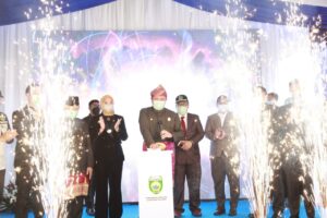 Bertepatan HUT  OKU Timur Ke-17, Herman Deru Resmikan 70 Bangunan Infrastruktur