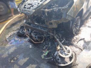 Tabrakan dengan Motor, Mobil Pj Sekda Muara Enim Terbakar