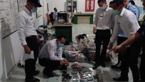 Petugas Temukan Puluhan Barang Terlarang Beredar di Lapas