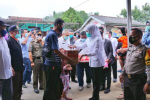 Wawako Palembang Kembali Kunjungi Korban Kebakaran di Sukarami