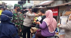 Polsek Di Muara Enim Terus Gencarkan Sosialisasi Protokes Covid -19