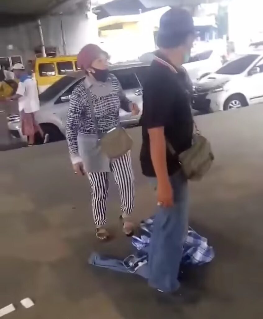 Diam Saja Saat Dianiaya Pedagang Perempuan, Rozi Terluka di Pelipis