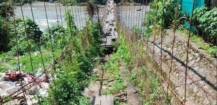 Jembatan Penghubung Dua Kecamatan di Lahat Terbengkalai