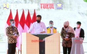 Presiden Jokowi Resmikan Bendungan Tukul di Pacitan