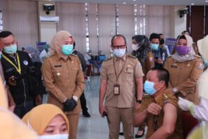 Sambut Sekolah Tatap Muka, Fitri Dukung Vaksinasi Guru Di Palembang