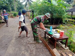 Semangat Kerja Merah Putih Ditujukan Satgas TMMD