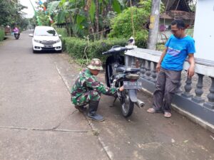 Satgas TMMD Membantu Kesulitan Warga