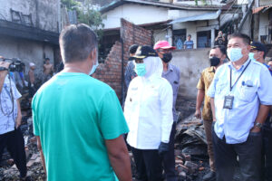 Temui Korban Kebakaran, Fitri Merasa Prihatin