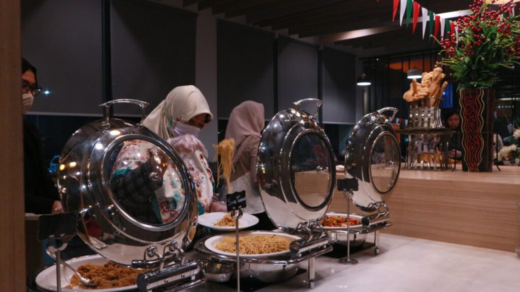 Makan Malam Sepuasnya Ala International BBQ Di The1O1 Palembang