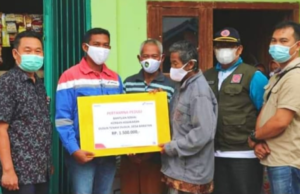 Plt. Sekda Muara Enim Kunjungi Korban Kebakaran di Kecamatan Semende Darat Laut