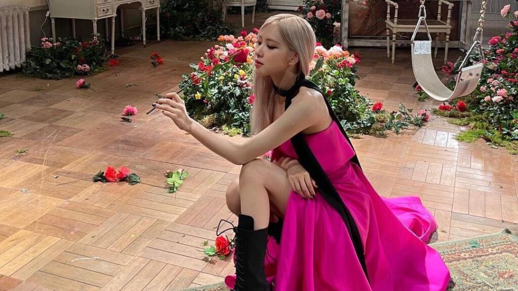 ” On The Ground ” Rose BLACKPINK Puncaki Tangga Lagu YouTube