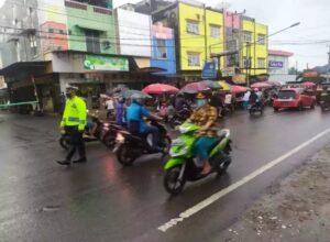 Cegah Kemacetan, Polres Lahat Terjunkan Personel Di titik Rawan Kemacetan