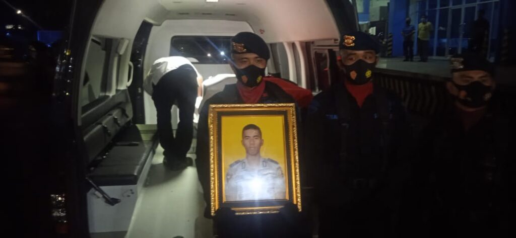 Jenazah Anggota Brimob yang Gugur di Papua Tiba di Palembang