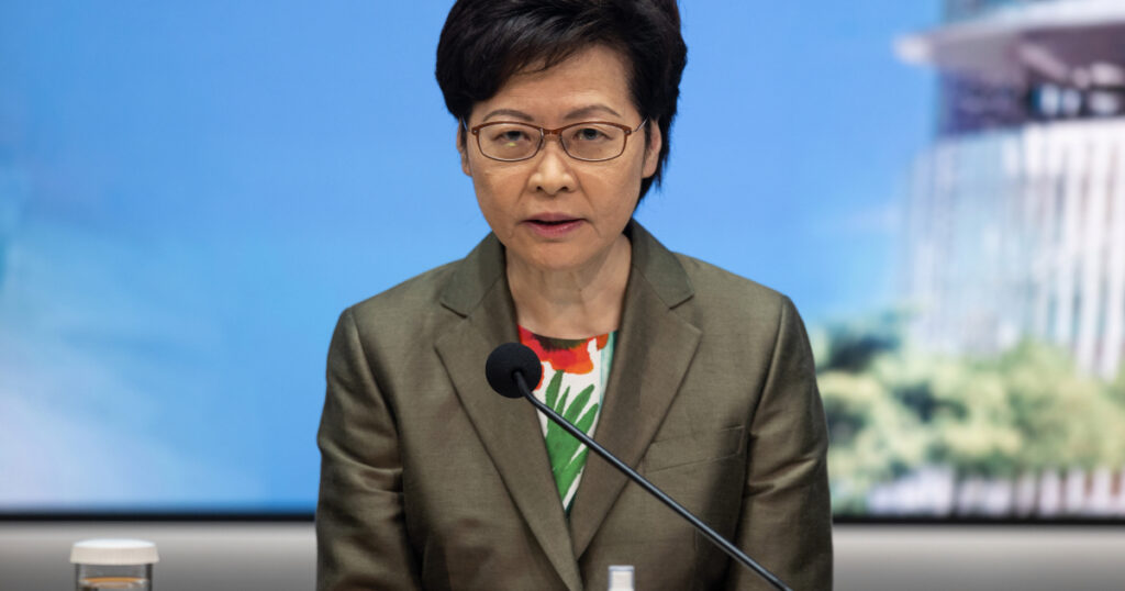 Pemimpin Hong Kong Mengeluarkan Peringatan Kepada Badan Hukum