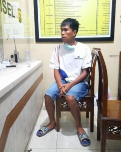 Sadar Yang Ia Bunuh Anggota TNI AD, Dodi Serahkan Diri Ke Polisi