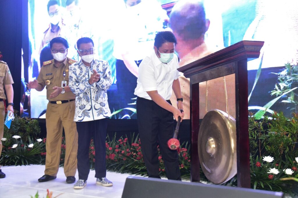 Herman Deru Berbagi Kiat Sukses untuk Kepala Sekolah Se-Sumsel 