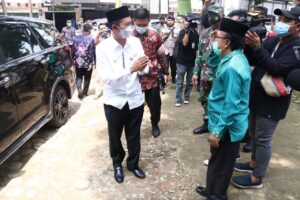 Harnojoyo Tinjau Posko PPKM Dan Support PSMTI Untuk Tuntaskan Vaksinasi