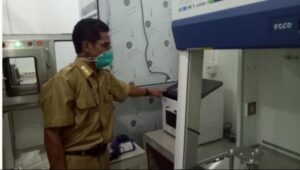 Laboratorium Dinkes Lahat Terus Lakukan Pengecekan Sample Covid 19 Di Hari Lebaran