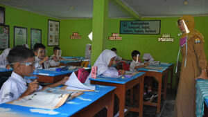 Juli 2021,  Belajar tatap muka SD dan SMP di Kota Palembang Dimulai