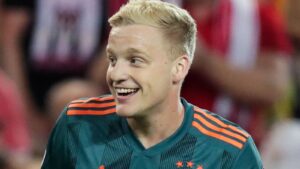 Donny van de Beek Incaran Jose Mourinho