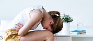 Beberapa Cara Mengatasi Perut Sakit Setelah Makan Pedas