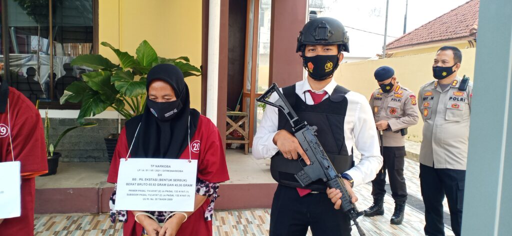 Polda Sumsel Bongkar Home industri Narkoba Ditangga Buntung