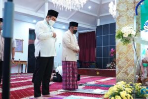 Herman Deru Serukan Semangat Berkurban Bantu Warga  Terdampak Pandemi