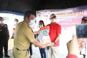 Herman Deru Salurkan Bansos Untuk Kalangan Insan Pers 