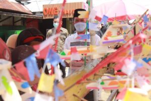 Walikota Palembang Borong Dagangan Penjual Telok Abang