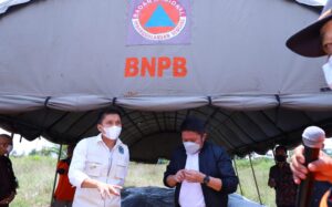 Panca Wijaya Dampingi Gubernur Sumsel Tinjau Posko Satgas Karhutla