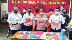 Oknum Polisi Pengelolaan Arena Sabung Ayam Ditangkap