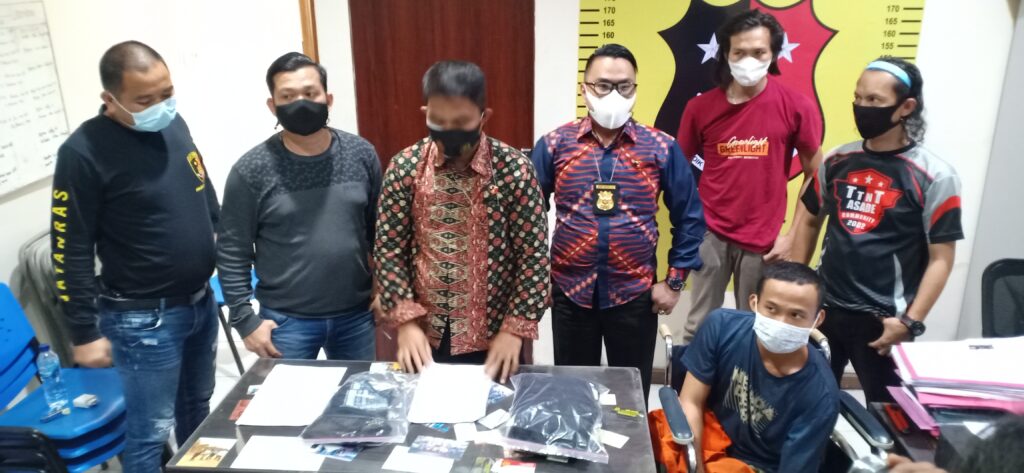 Coba Kabur Saat Akan Ditangkap, Kucing Didor Polisi