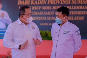 Dodi Reza Bagikan 400 Tabung Oksigen Ukuran 70 Kg ke Rumah Sakit se-Sumsel