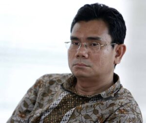 Kepercayaan Terhadap Jokowi Meluncur Dibawah 50 Persen, Komunikasi harus Langsung dibawah komando presiden langsung