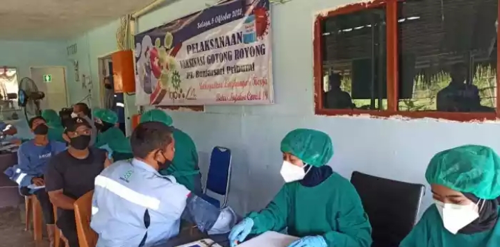 PT Banjarsari Gelar Vaksinasi Gotong Royong