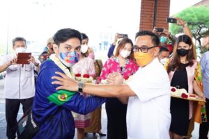 Bawa Pulang Empat Mendali, Kontingen Anggar Sumsel Disambut Sukacita