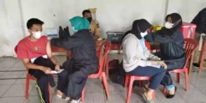 Mobile Vaksinasi Polres Lahat Sasar Pesantren Al Kautsar