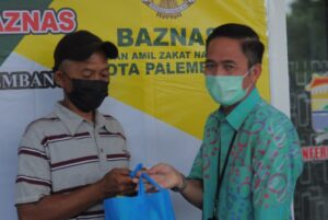 Pemkot Dan BAZNAS Palembang Berikan Bantuan Kepada Penggali Kubur