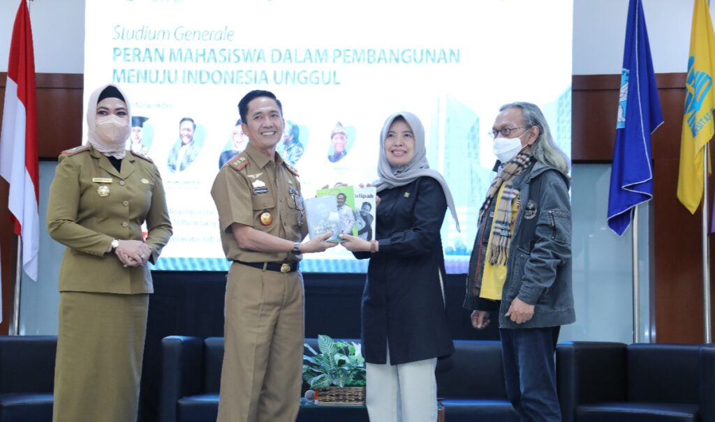 Ratu Dewa Aprisasi Geliat Akademik Universitas Terbuka