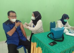 Satu Kampus Di Lahat Lakukan Vaksinasi Terhadap Dosen