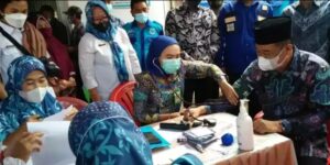Bupati Lahat Tinjau Langsung Vaksinasi Di Kecamatan Jarai