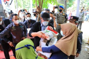 Herman Deru Minta Semua Kepala Daerah Tak Sungkan Lakukan Vaksinasi Door to Door 