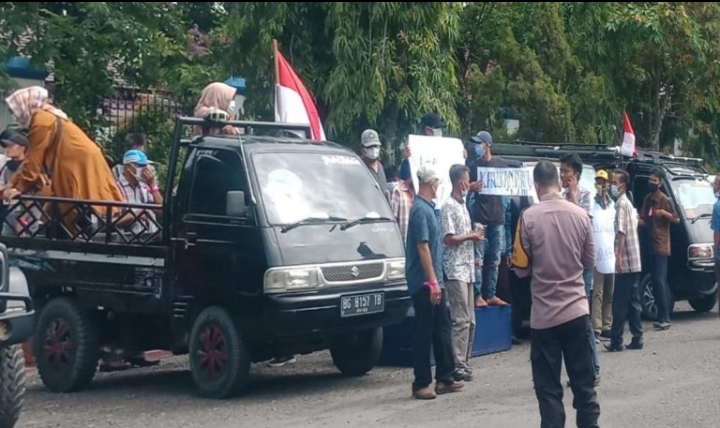 Puluhan Warga Lahat Dari 3 Kecamatan Minta Bupati Hitung Ulang Hasil Pilkades